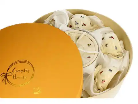 3.webp 6 Filiżanek Ze Spodkiem England