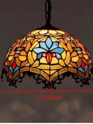 Lampa sufitowa w stylu Tiffany