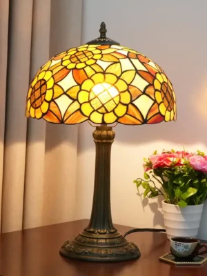 aa-8.webp Lampa witrażowa w stylu Tiffany. Słoneczniki w ogrodzie
