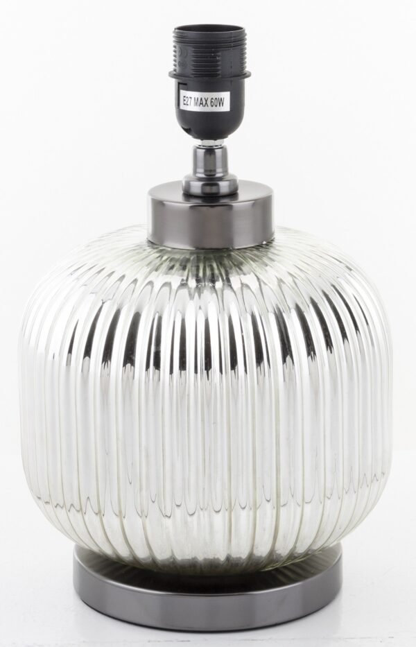 Piękna stojąca lampa srebrna