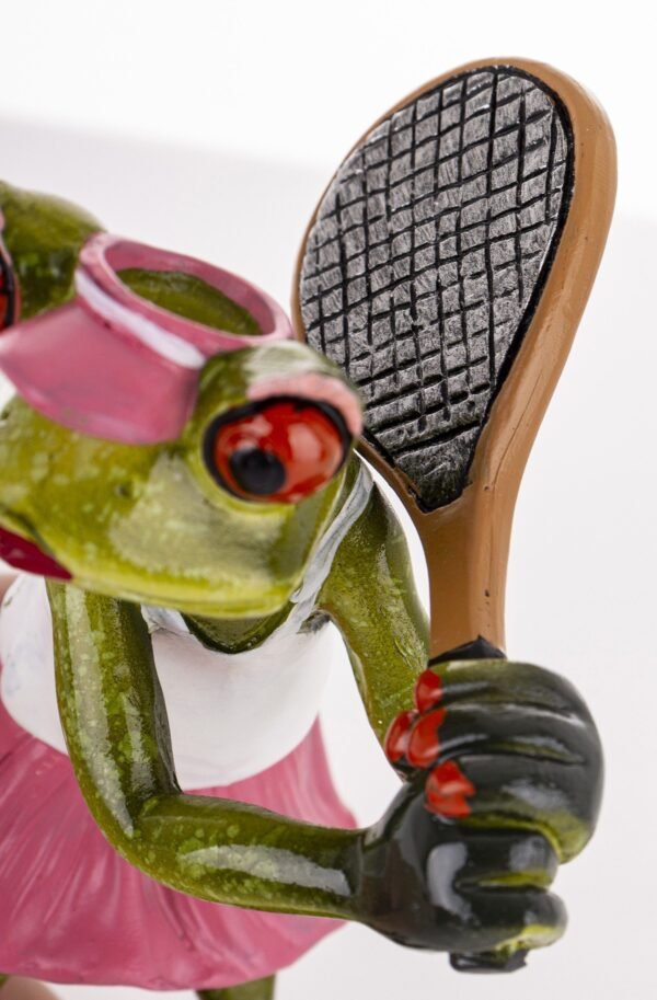 Figurka  żaba tenisistka