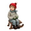 Chłopczyk na sankach figurka ceramiczna