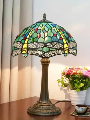 Lampa witrażowa w stylu Tiffany