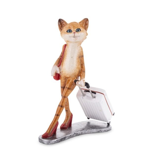 Figurka kotka w podróży