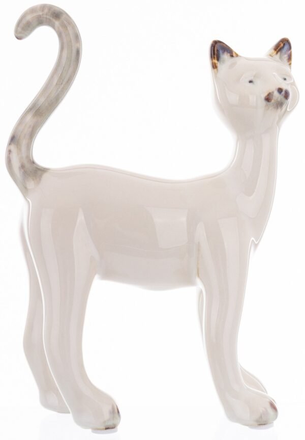 kot2.jpg Ceramiczny Kot Dekoracyjny Kremowy Elegancja i Styl w Twoim Wnętrzu