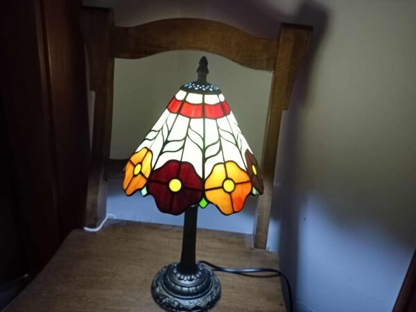 mala-lamp2.jpg Lampa witrażowa w stylu Tiffany. Rabatka