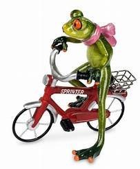 Figurka żaba na rowerze