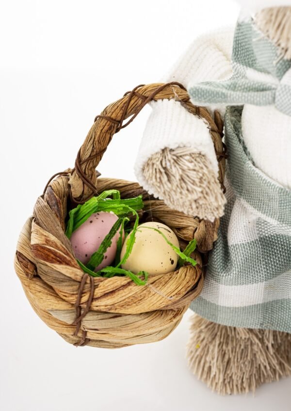 Figurka Pani Królik z koszyczkiem