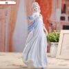 Elegancka Figurka Porcelanowa