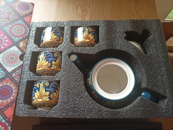 Ceramiczny zestaw czajnik, 4 kubki, taca w stylu marokańskim, niebieski